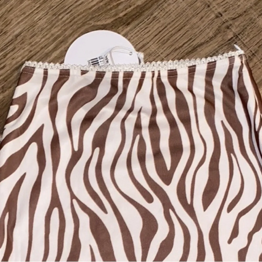 PRINCESS POLLY SKIRTS - Picture 3 of 3